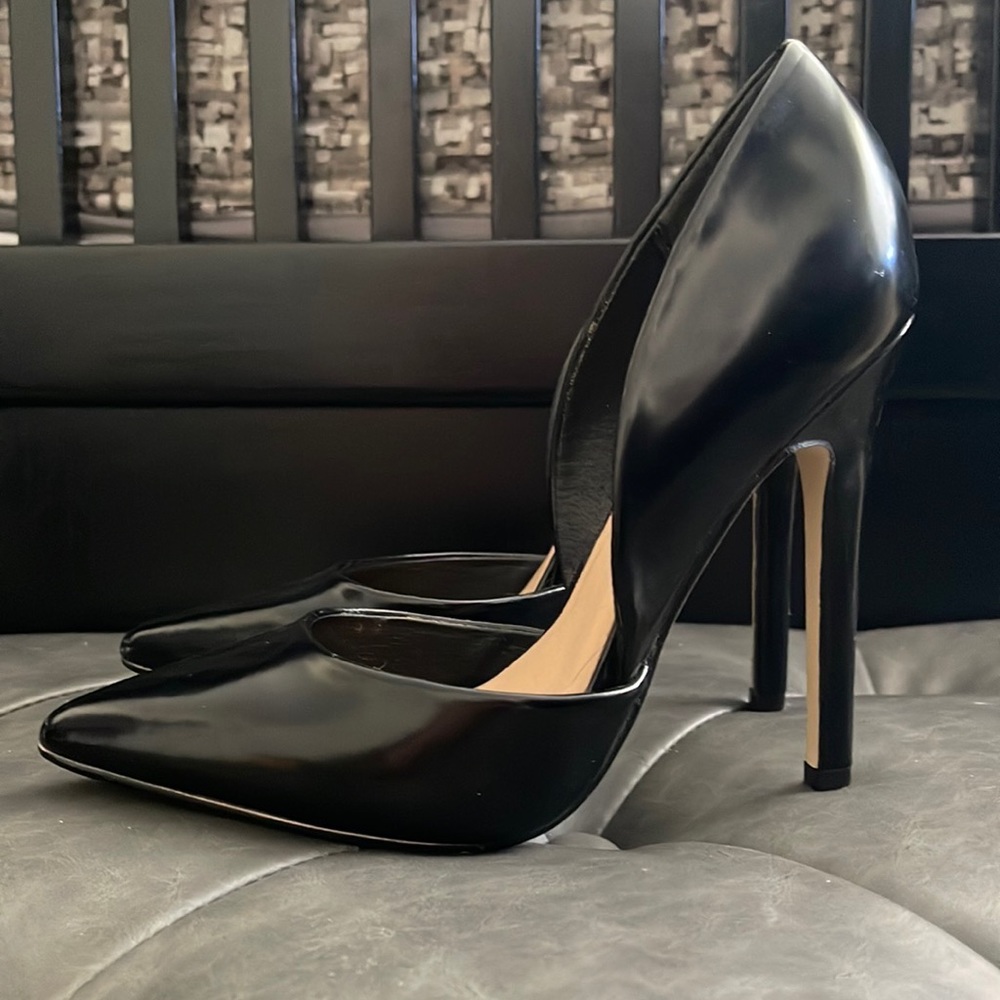 JustFab Black Heels- Size 6